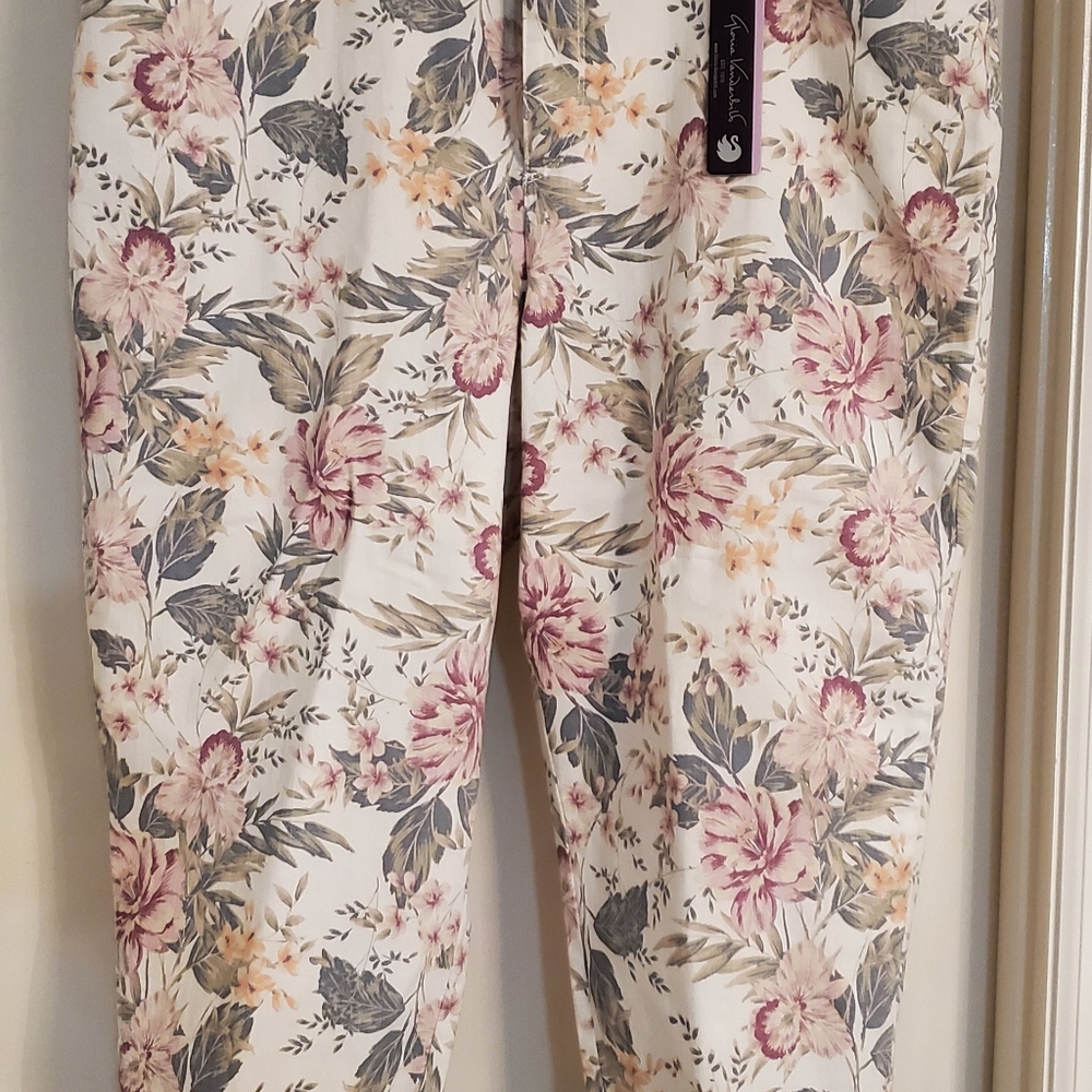 Lot of XL, Sz 18 Summer capris